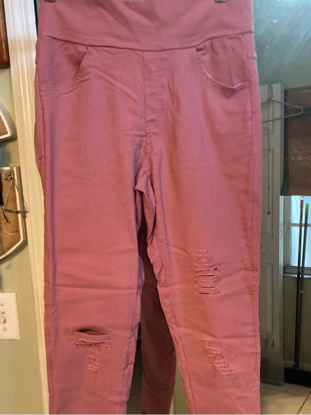 Agnes & Dora Mauve Pink Distressed Jeggings